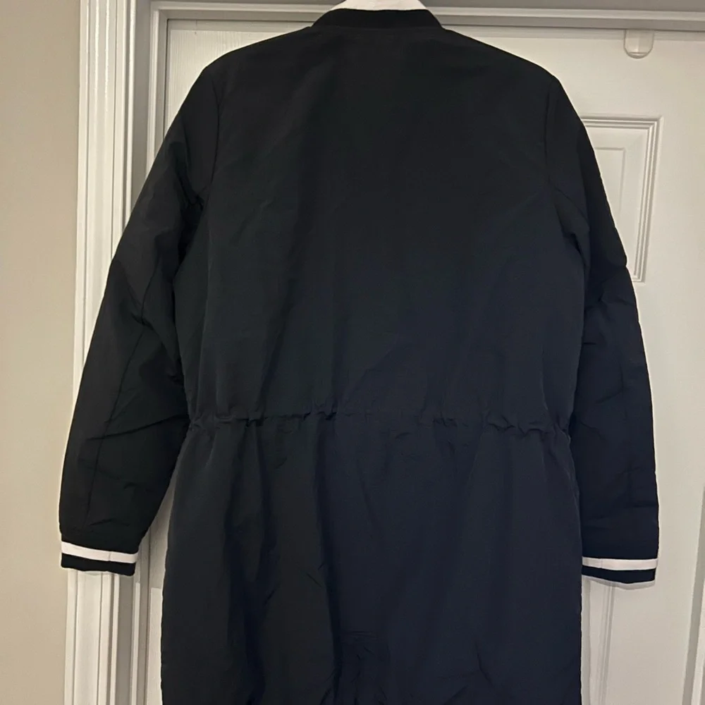 Nike Women's Jacket Medium‎ Long Dugout Bench Black Zip DC9103-010 Softball NWT